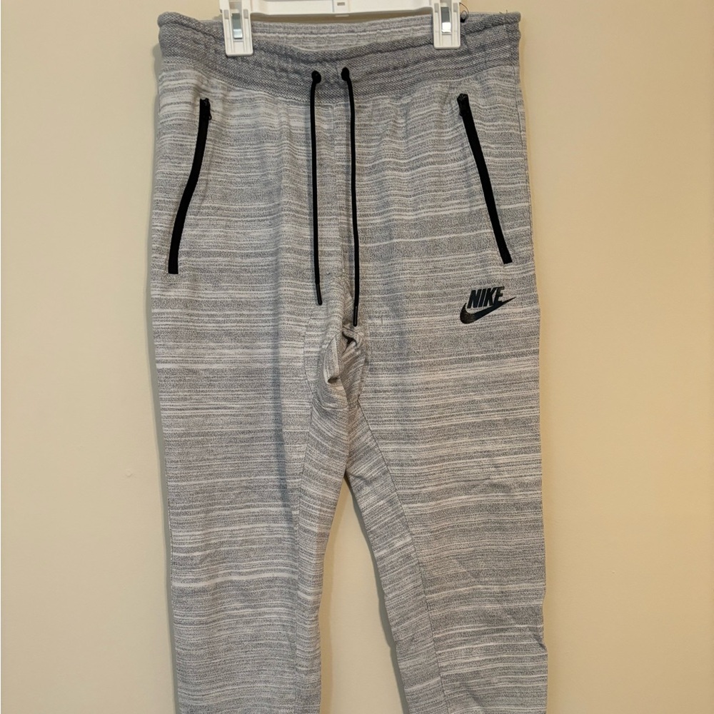 Nike women’s joggers size medium
